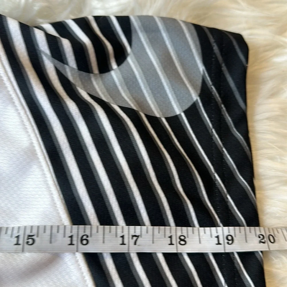 New Nike Dri-Fit  Men’s Athletic Shorts Size Large - Picture 9 of 9